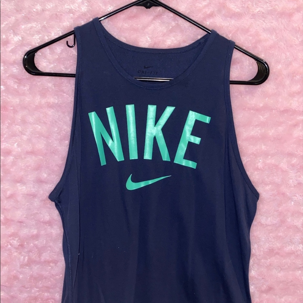 Sports tank